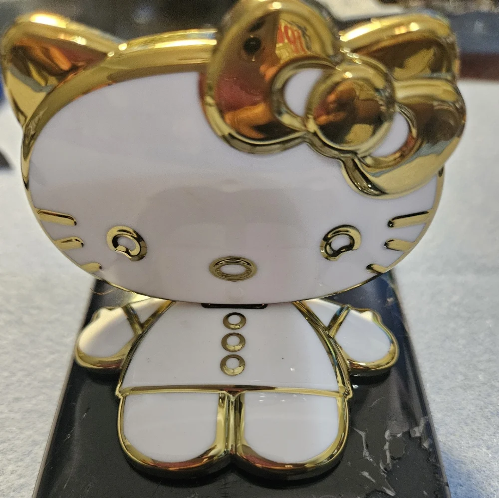 Hello Kitty Mobile Accessory with Mirror